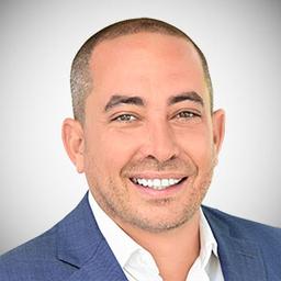 Photo Headshot of David Veit
