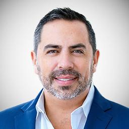 Photo Headshot of Juan Alvarez